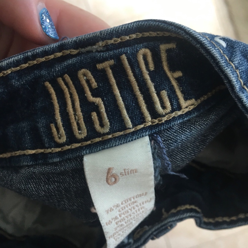 Shorts - Picture 3 of 3